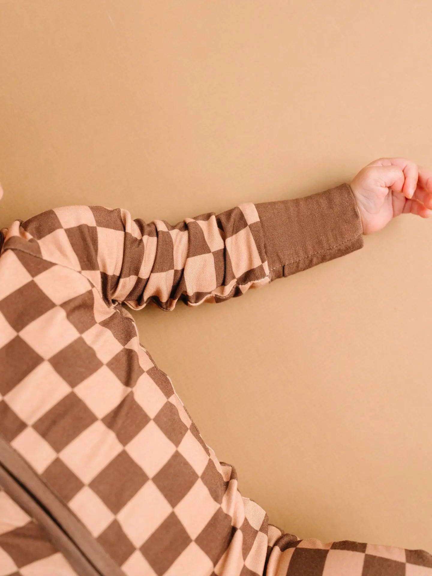 Espresso Checkered Convertible Bamboo Sleeper