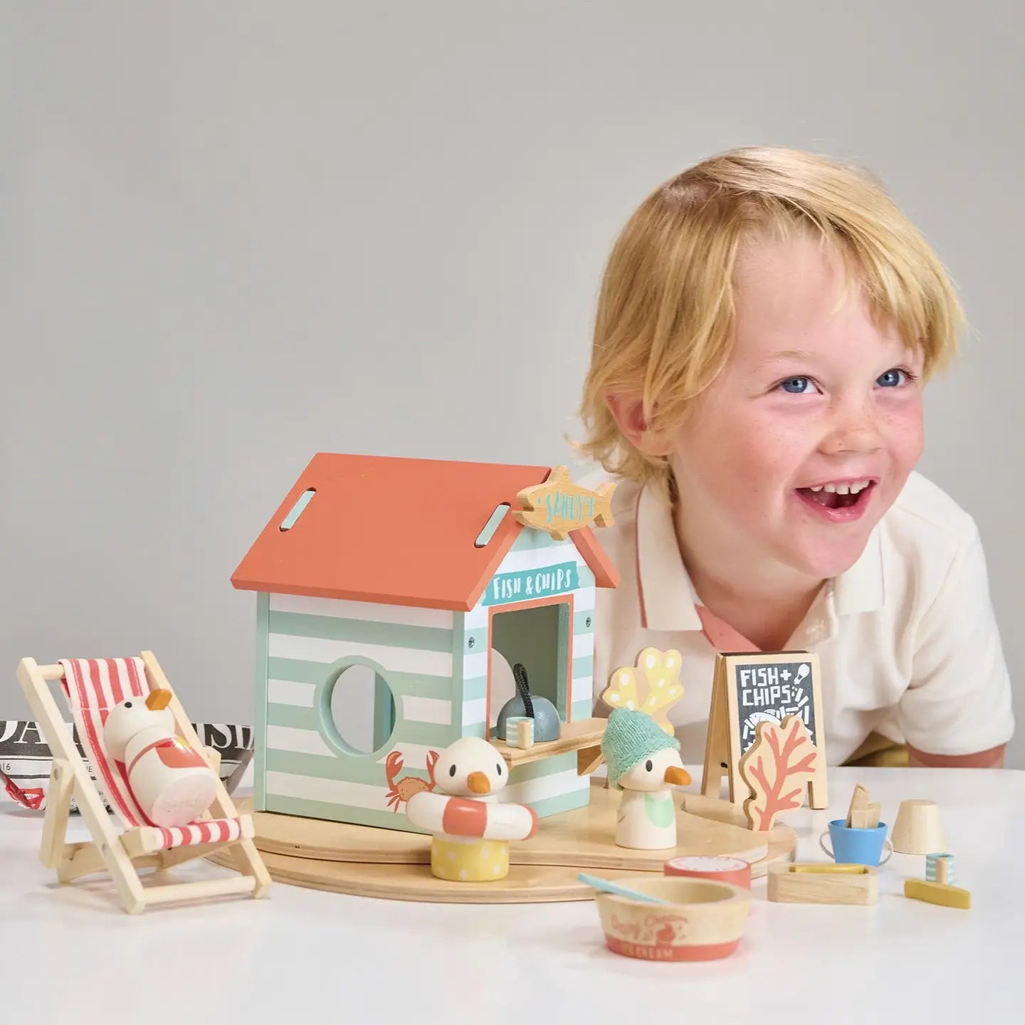 Sandy's Beach Hut image 1