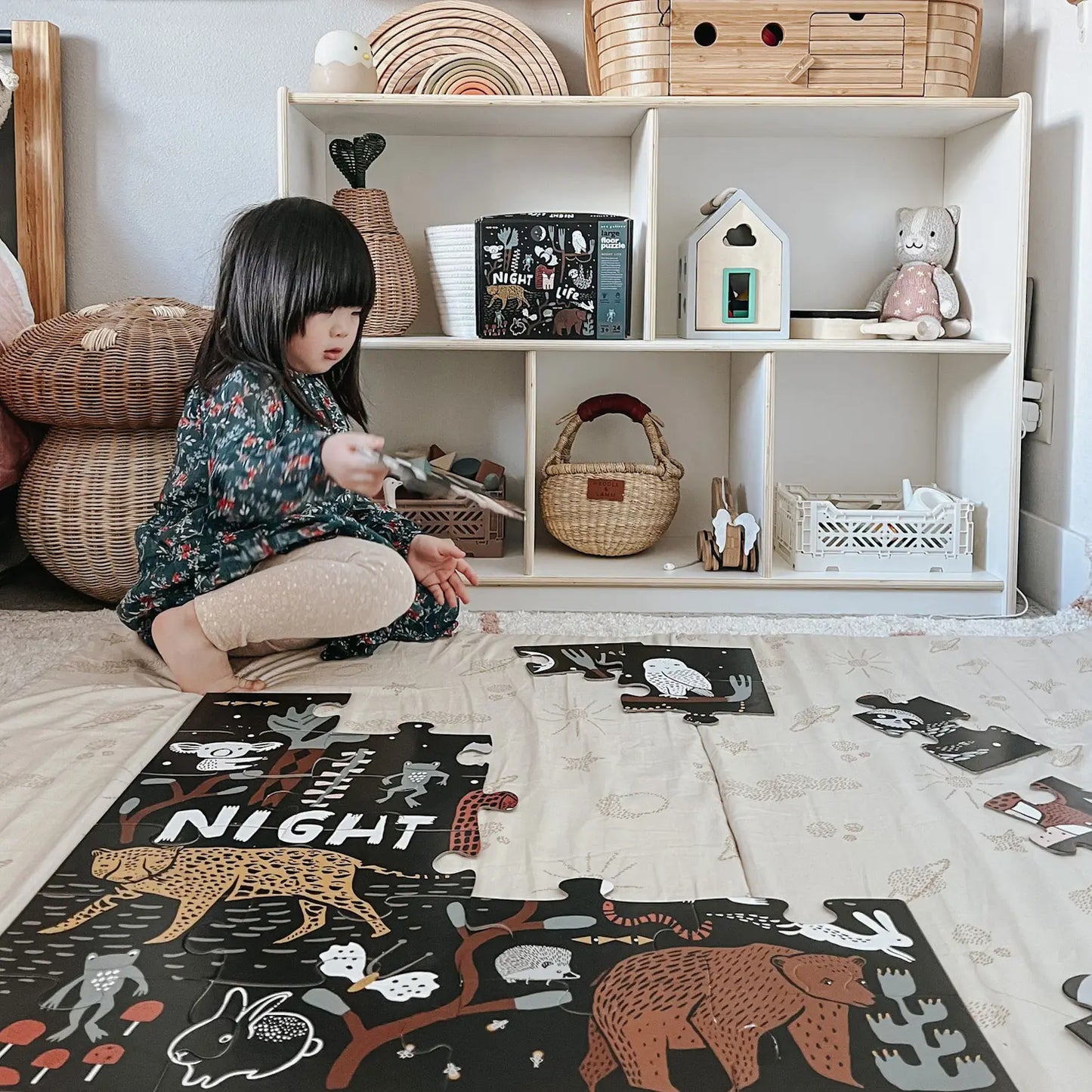 Night Life Floor Puzzle image 2