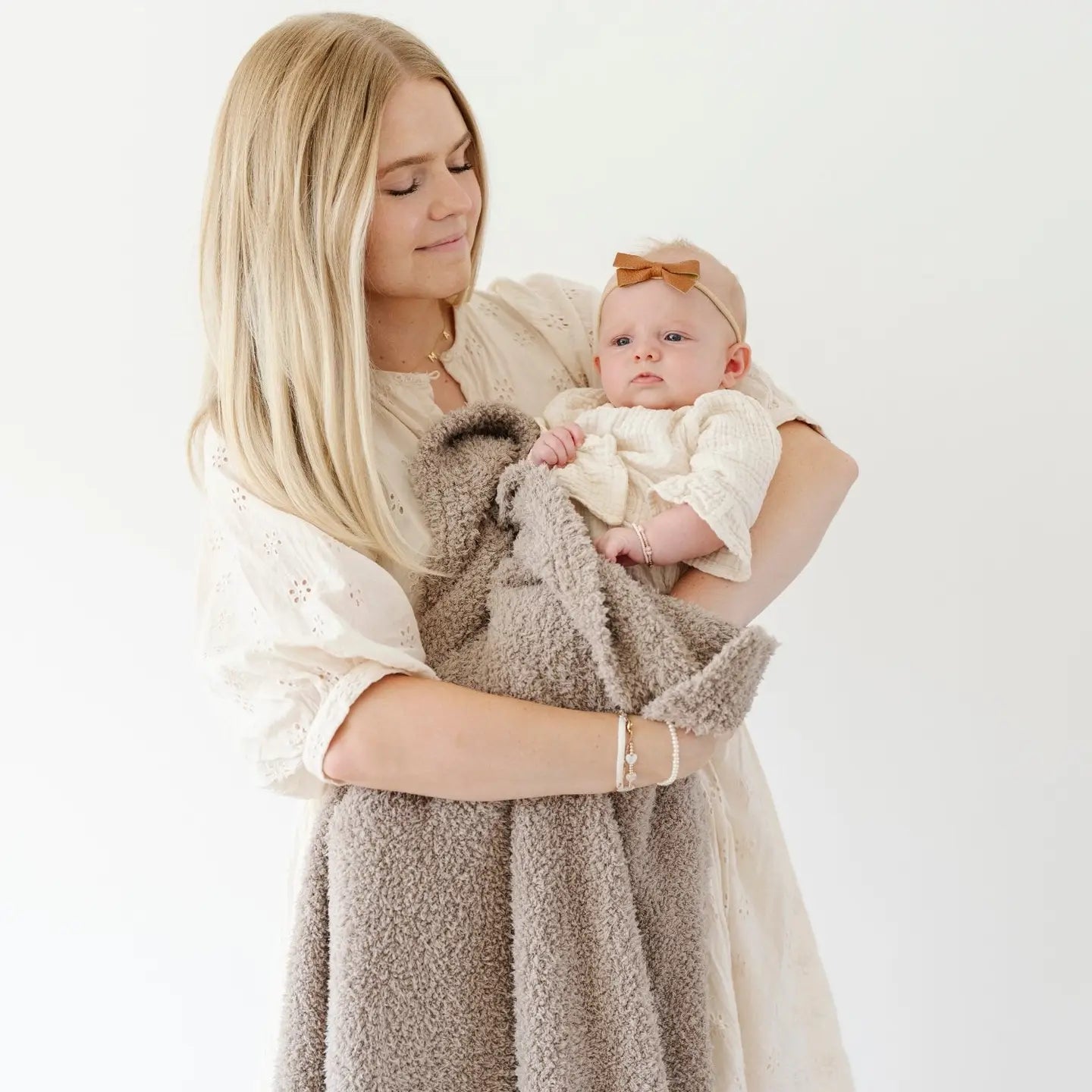 Saranoni Bamboni Receiving Blanket | Taupe